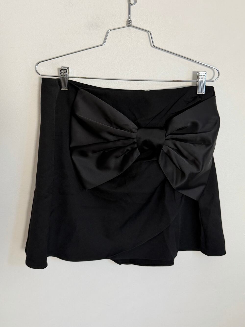 INA Black Big Bow Mini Skirt NWT size large